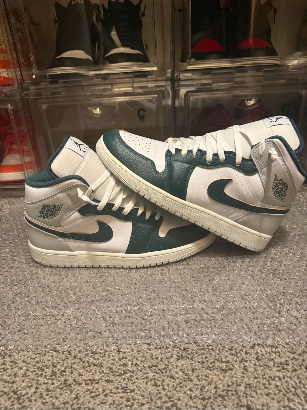 Jordan 1 Mid
